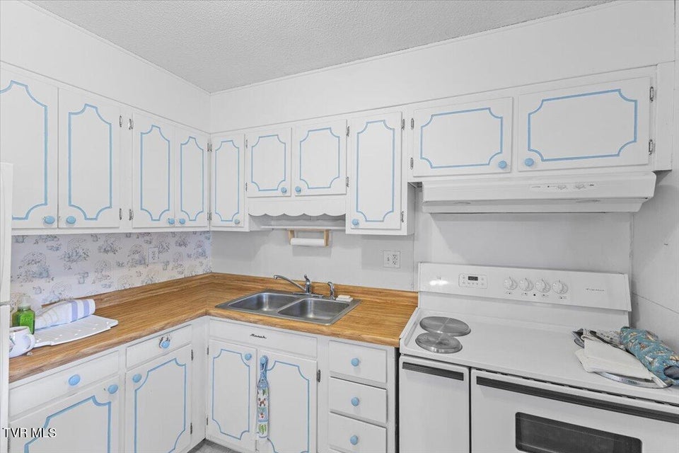 Photo #20: 131 Eldridge Drive