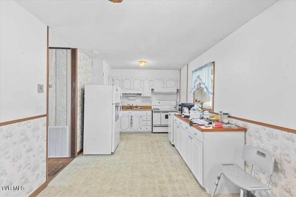 Photo #18: 131 Eldridge Drive