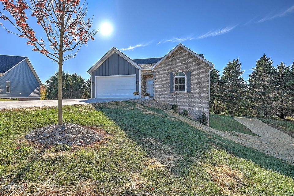Photo #2: 249 Oak View Circle