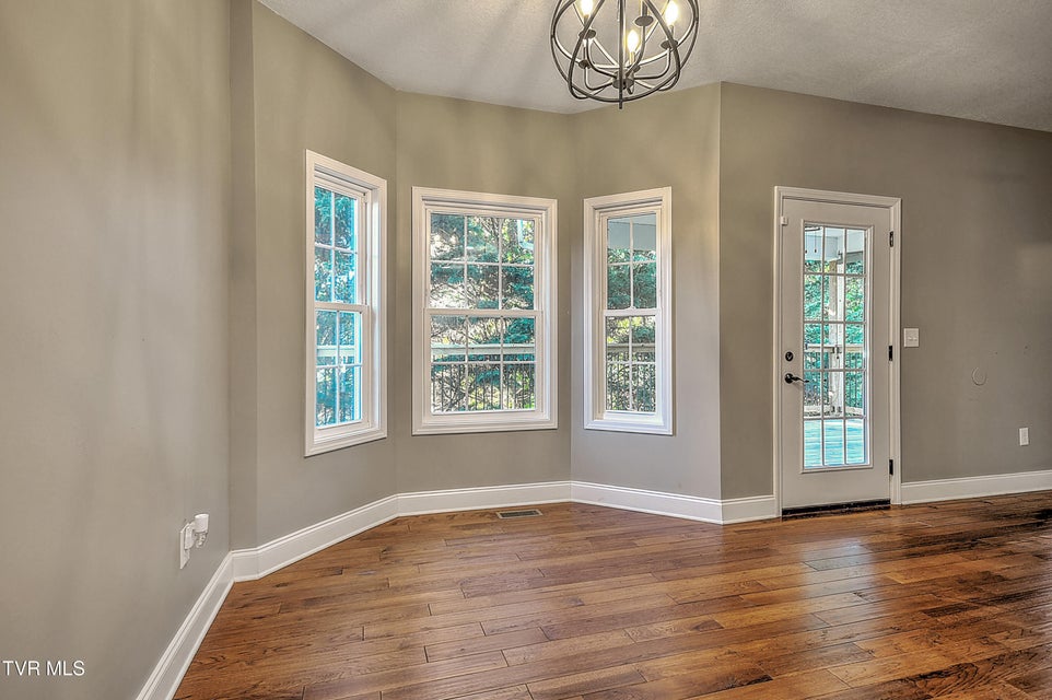 Photo #22: 249 Oak View Circle