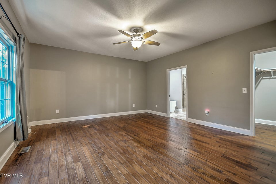 Photo #28: 249 Oak View Circle