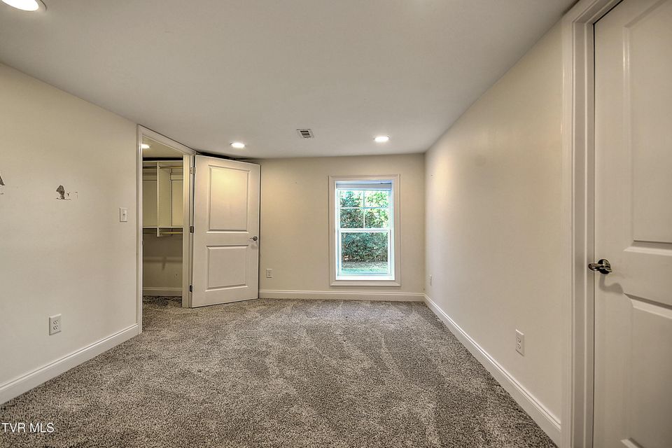 Photo #55: 249 Oak View Circle
