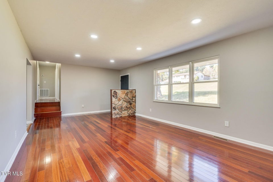 Photo #6: 514 Spruce Street