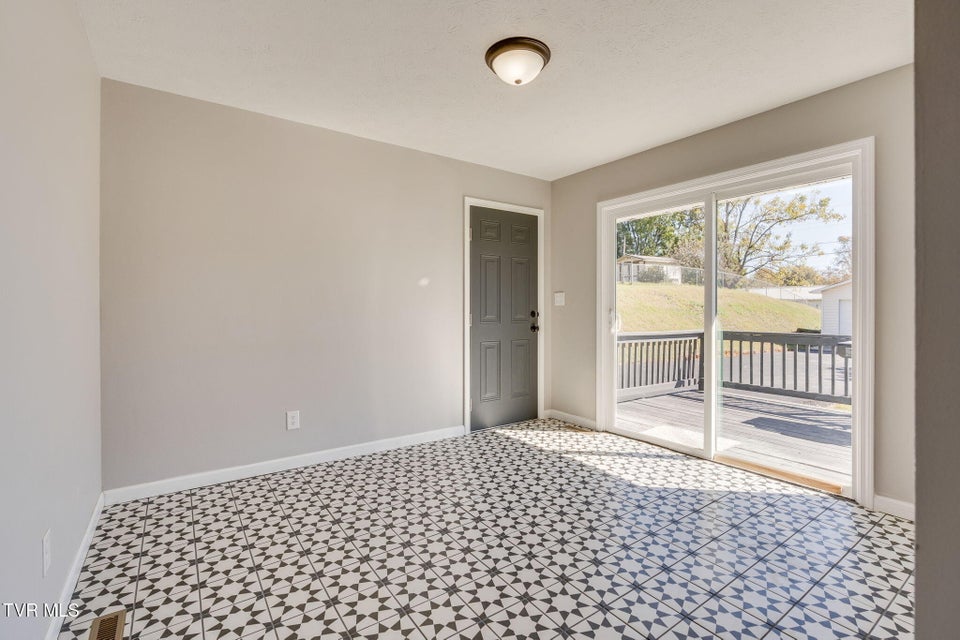 Photo #11: 514 Spruce Street