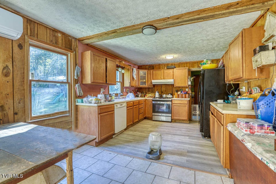 Photo #9: 385 Sulphur Springs Road