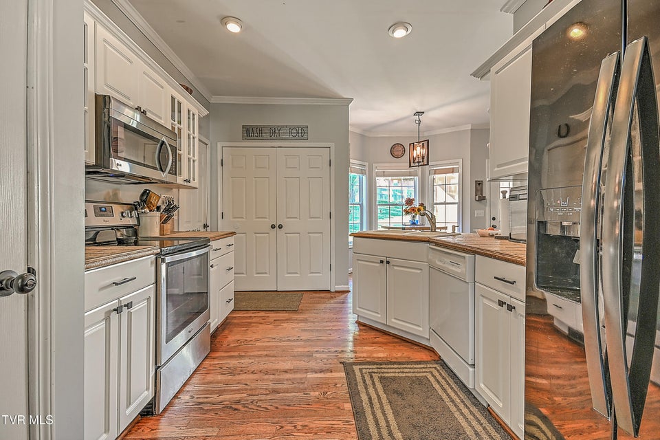 Photo #14: 311 Leslie Court