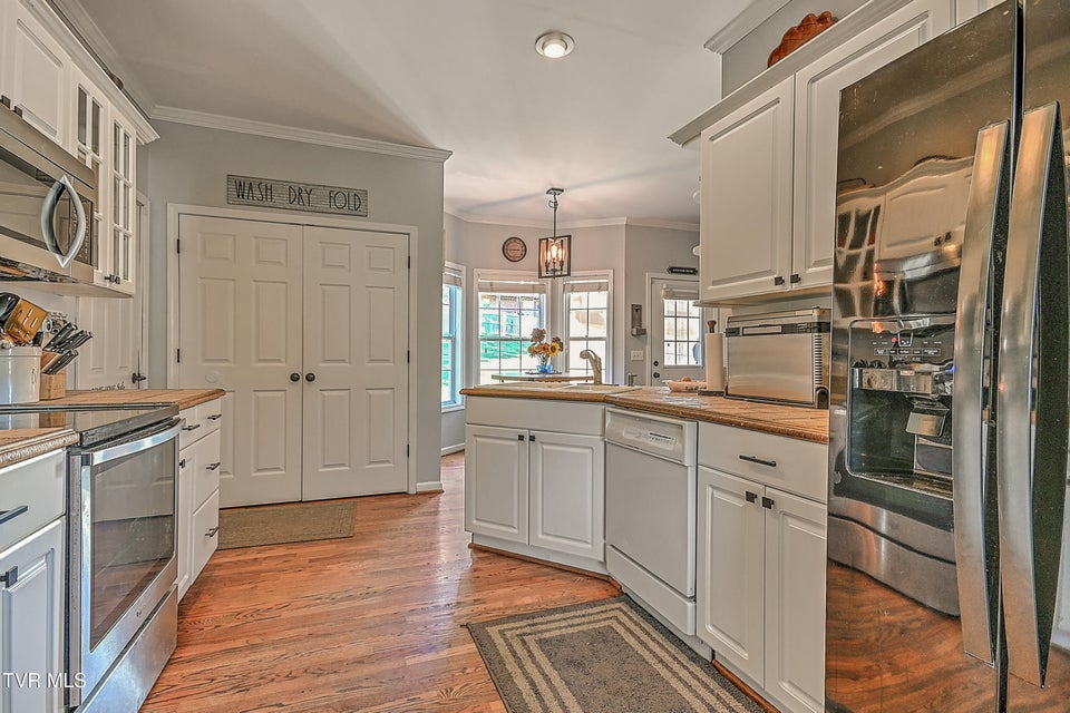 Photo #15: 311 Leslie Court