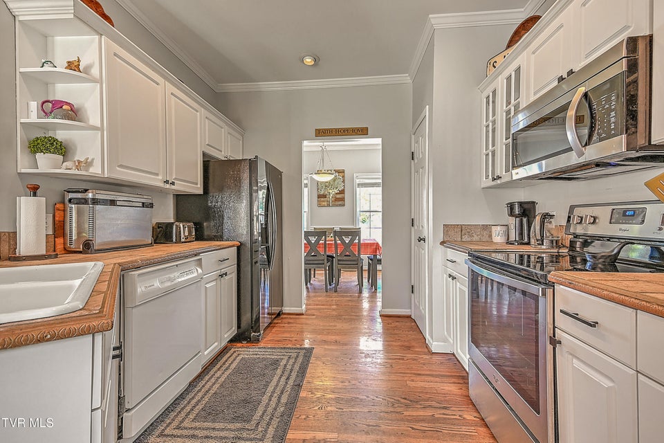 Photo #16: 311 Leslie Court