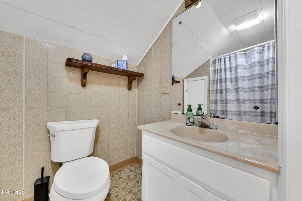 Photo #30: 304 H Street