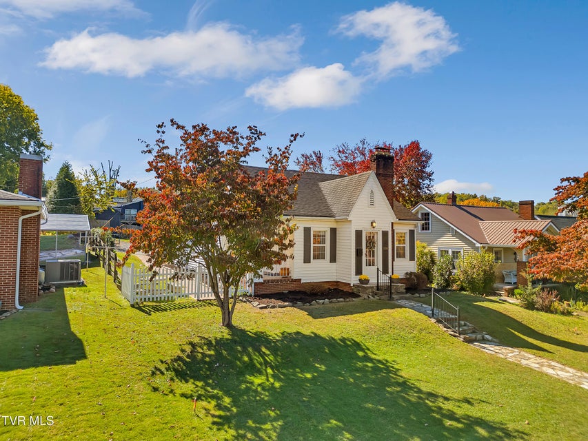 Photo #2: 304 H Street