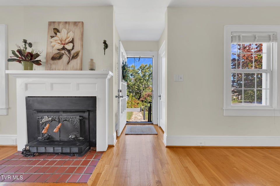 Photo #6: 304 H Street