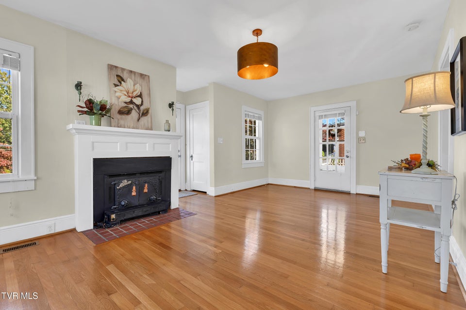 Photo #8: 304 H Street