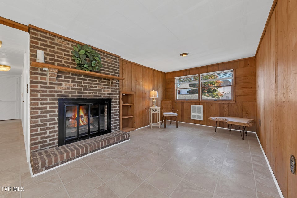 Photo #23: 304 H Street