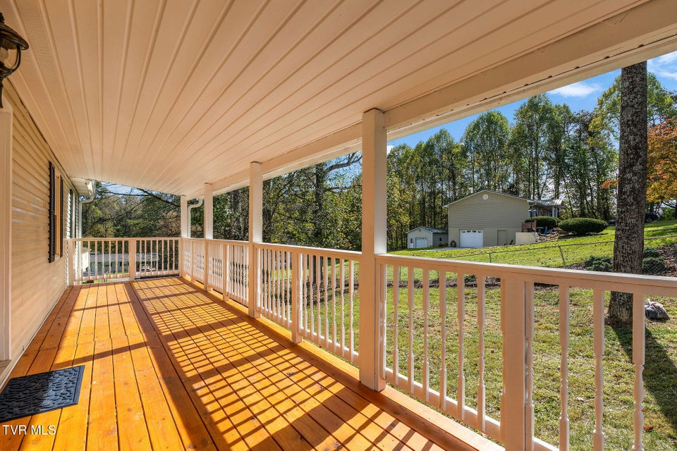 Photo #6: 140 Tracy Street