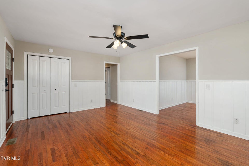 Photo #16: 140 Tracy Street