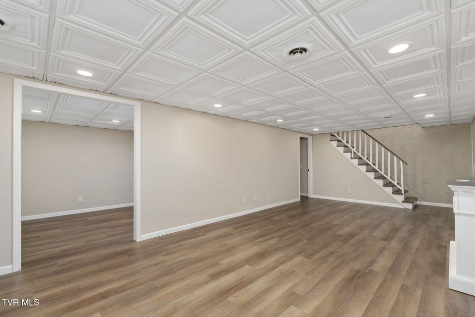 Photo #21: 140 Tracy Street