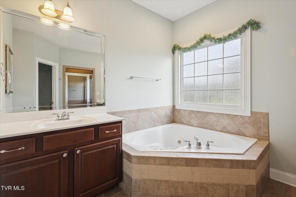 Photo #17: 7 Alta Tree Court