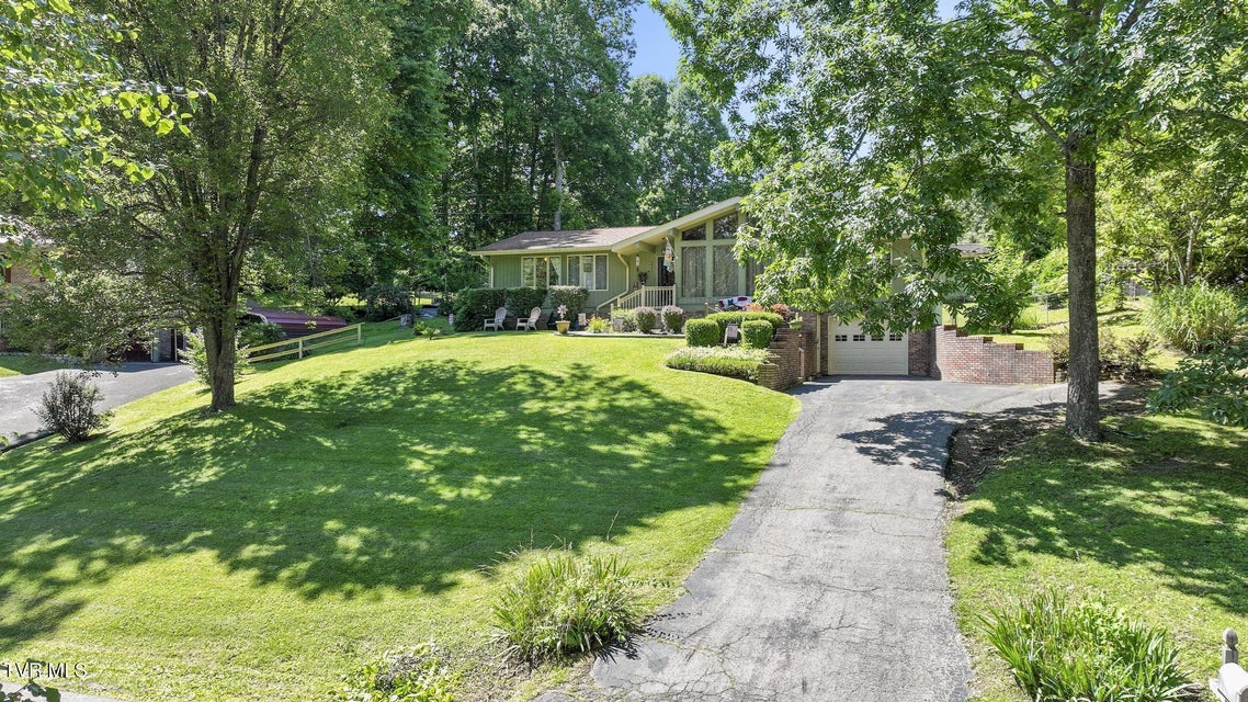 Photo #2: 1511 Mountain View Avenue