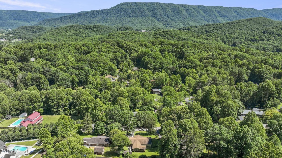 Photo #7: 1511 Mountain View Avenue