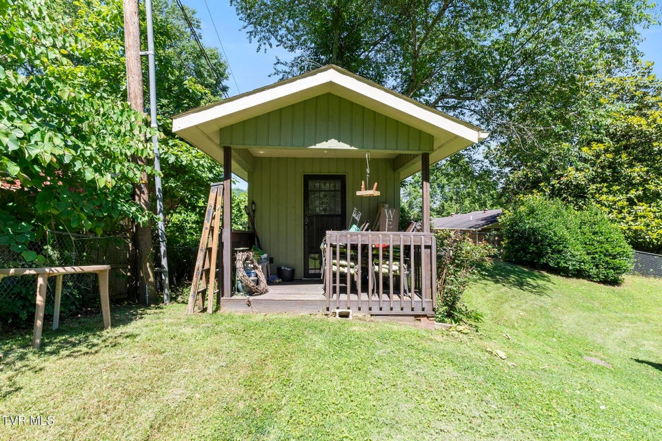 Photo #13: 1511 Mountain View Avenue