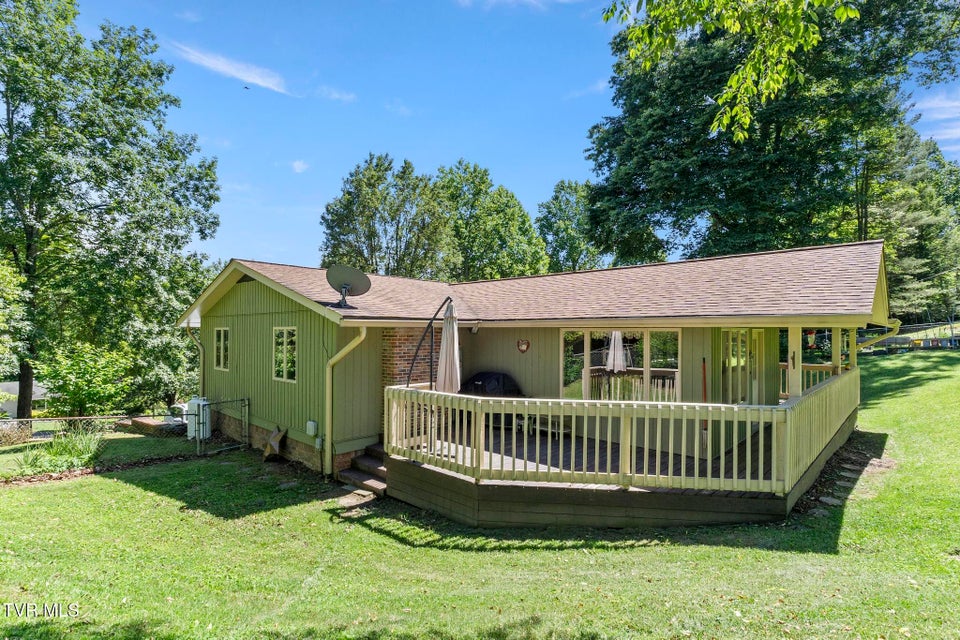 Photo #16: 1511 Mountain View Avenue