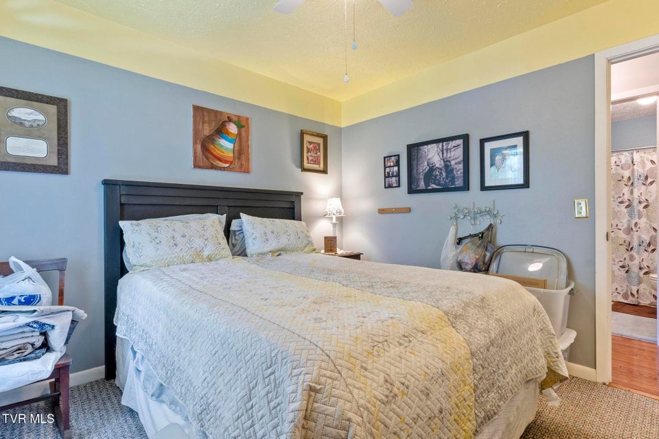 Photo #33: 1511 Mountain View Avenue