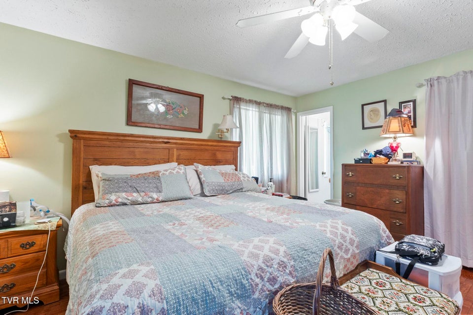 Photo #36: 1511 Mountain View Avenue