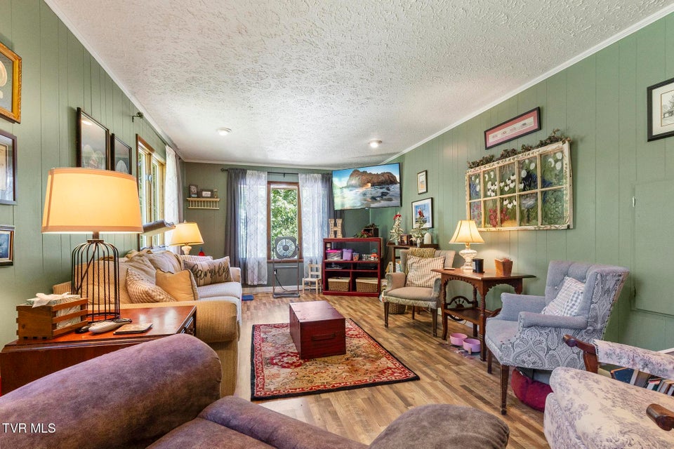 Photo #39: 1511 Mountain View Avenue