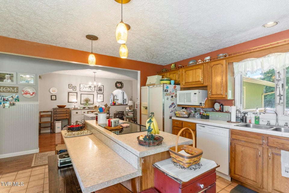 Photo #42: 1511 Mountain View Avenue