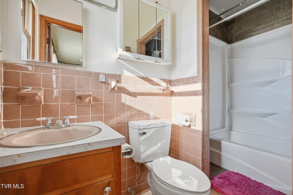 Photo #29: 4812 Carters Valley Road