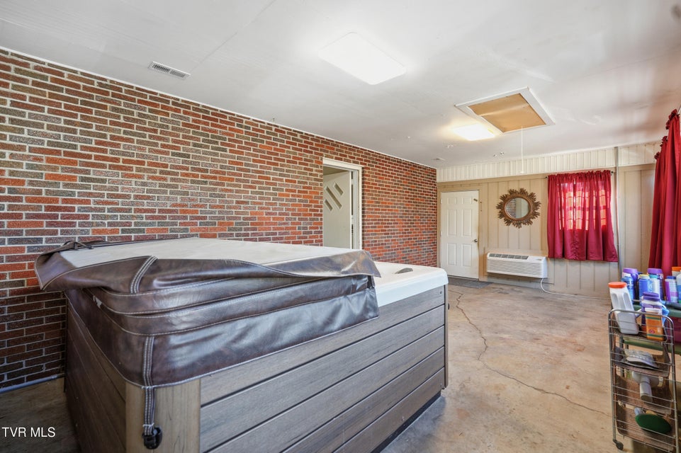 Photo #38: 4812 Carters Valley Road