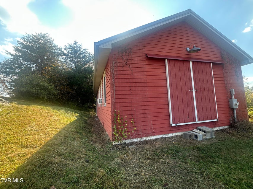 Photo #91: 456 Greystone Road