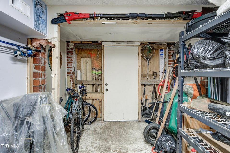 Photo #28: 1678 Echo Court