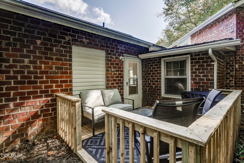 Photo #32: 1678 Echo Court