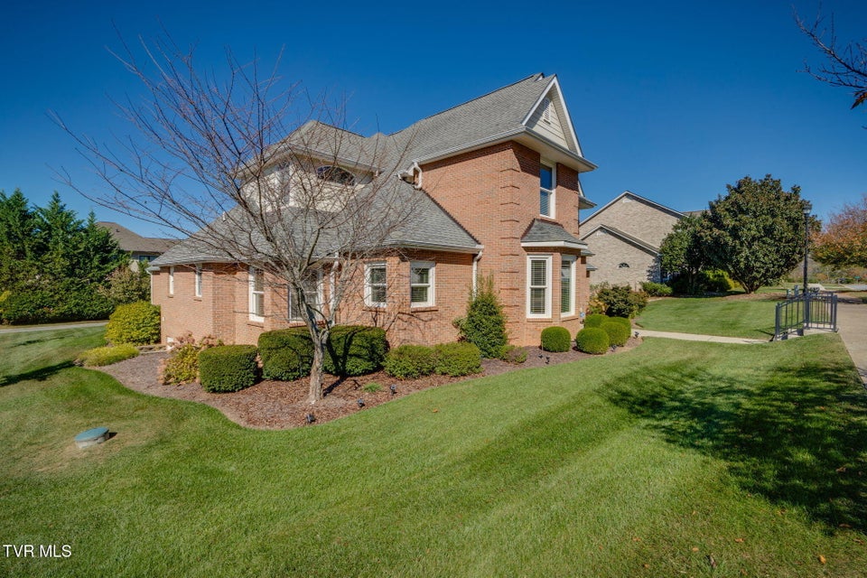 Photo #2: 507 Oliver Approach 