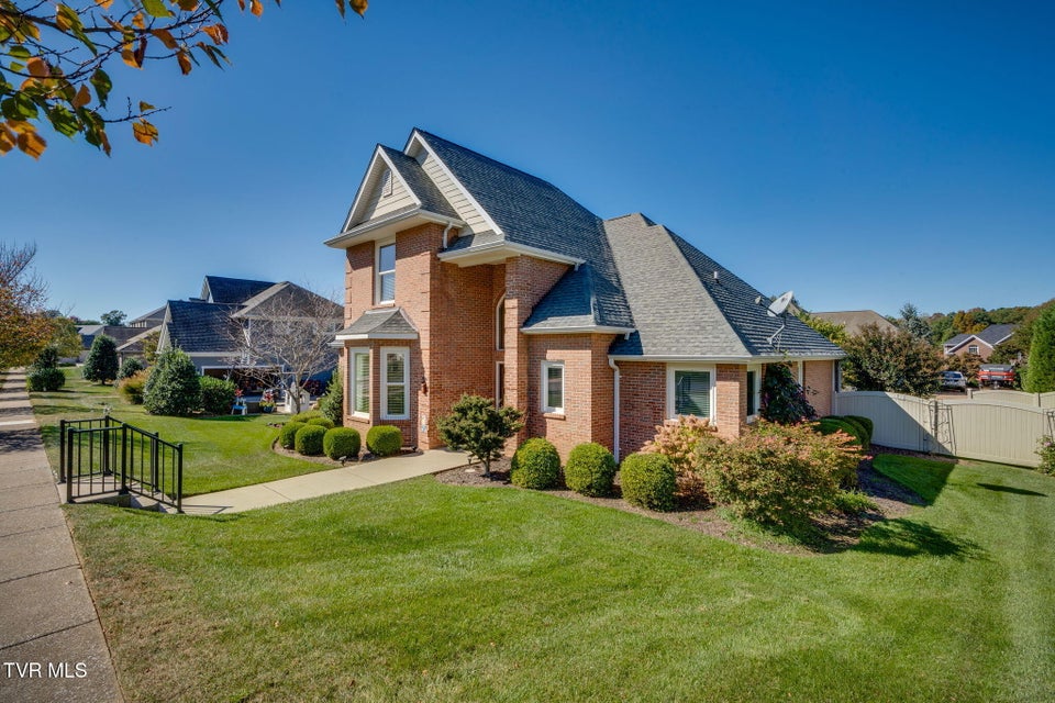 Photo #3: 507 Oliver Approach 