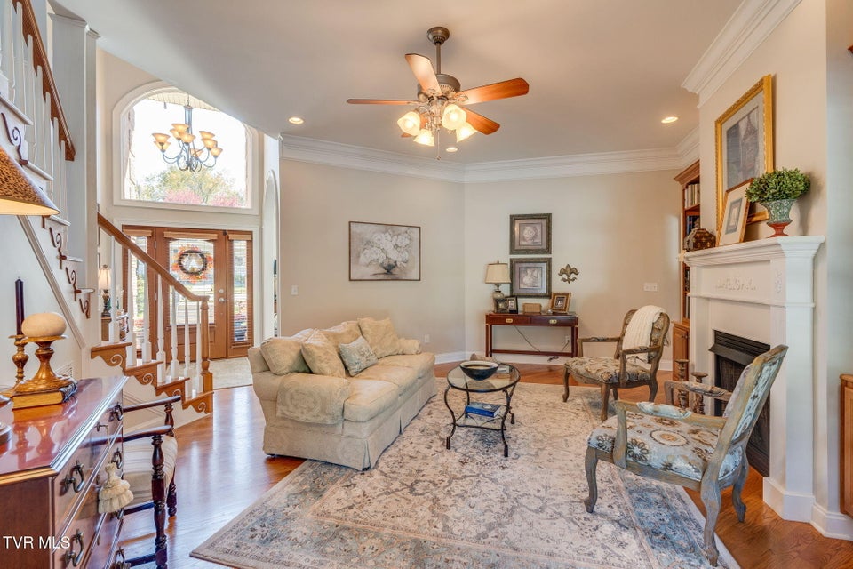 Photo #6: 507 Oliver Approach 