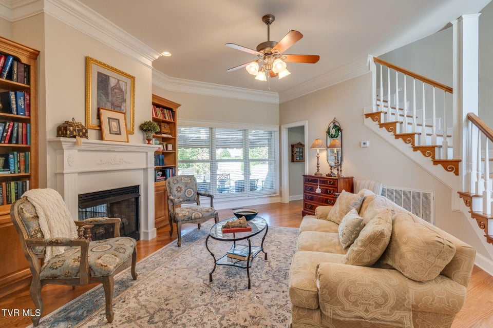 Photo #7: 507 Oliver Approach 