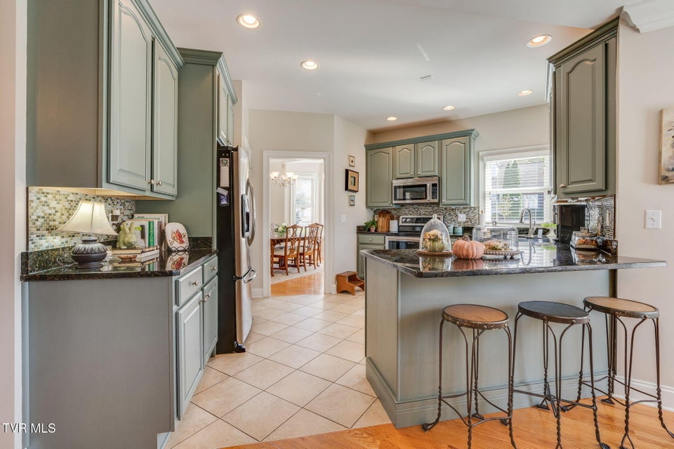 Photo #9: 507 Oliver Approach 