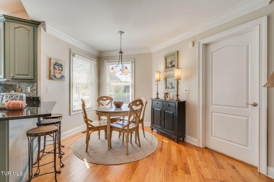 Photo #13: 507 Oliver Approach 