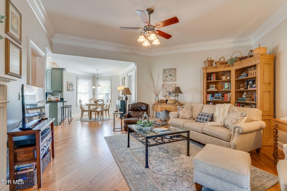 Photo #15: 507 Oliver Approach 