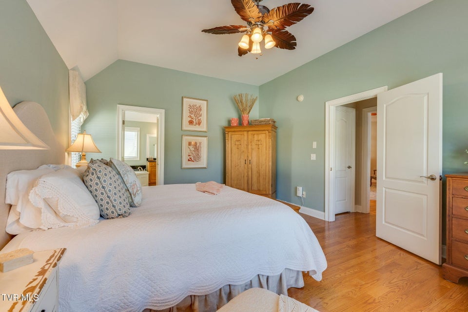 Photo #19: 507 Oliver Approach 