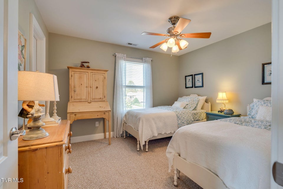 Photo #27: 507 Oliver Approach 