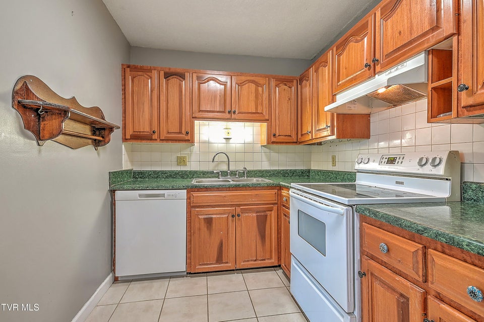 Photo #25: 1406 Ben Gamble Road