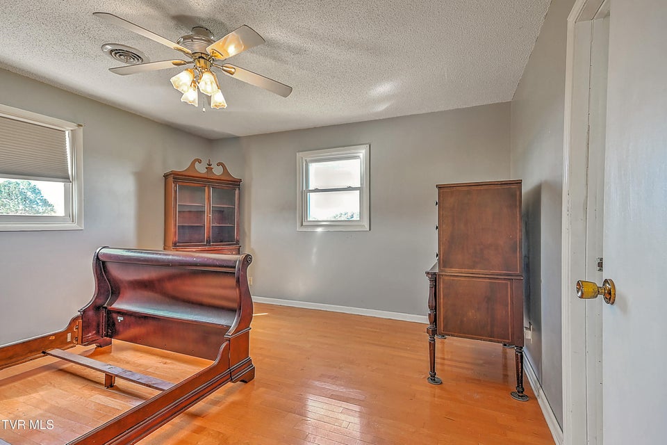 Photo #34: 1406 Ben Gamble Road