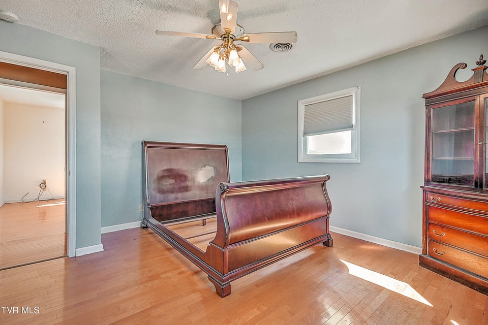 Photo #35: 1406 Ben Gamble Road