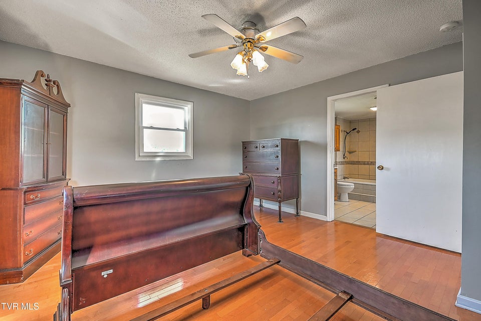 Photo #36: 1406 Ben Gamble Road