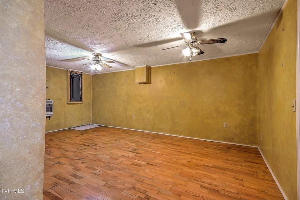 Photo #42: 1406 Ben Gamble Road