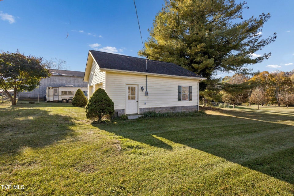 Photo #35: 21 Dodge Street