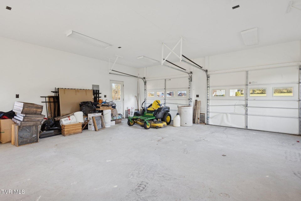 Photo #37: 21 Dodge Street